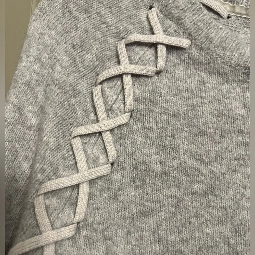 Sundance Lambswool Sweater Womens Small Light Gray Cross Creek Lace Up Hi Low - Picture 6 of 7